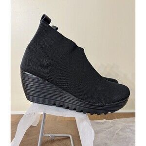 Bernie Mev Women’s Sally Black Wedge Booties Size 6 Clean Girl Whimsygoth